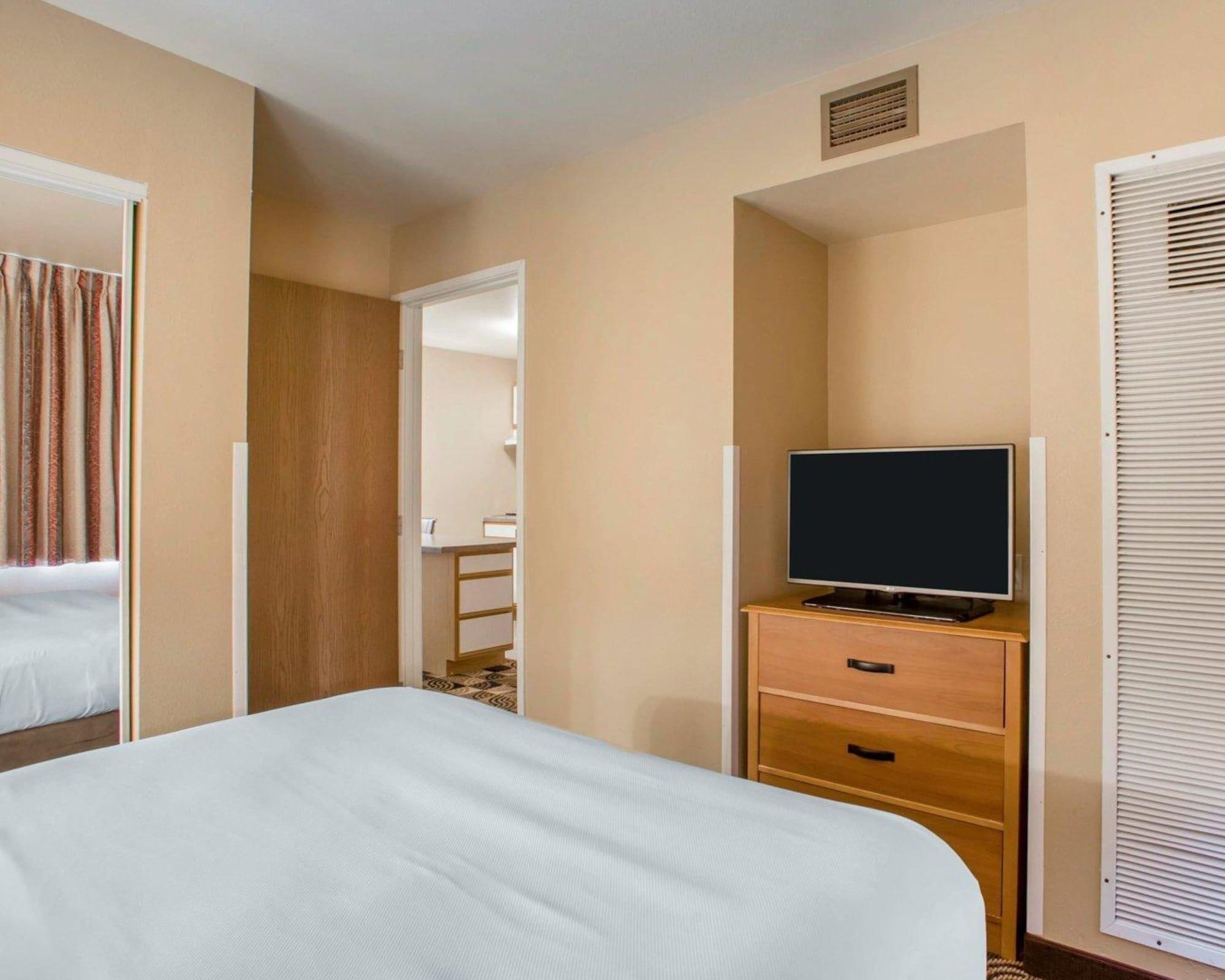 אוק קריק Hawthorn Extended Stay By Wyndham Milwaukee Airport מראה חיצוני תמונה