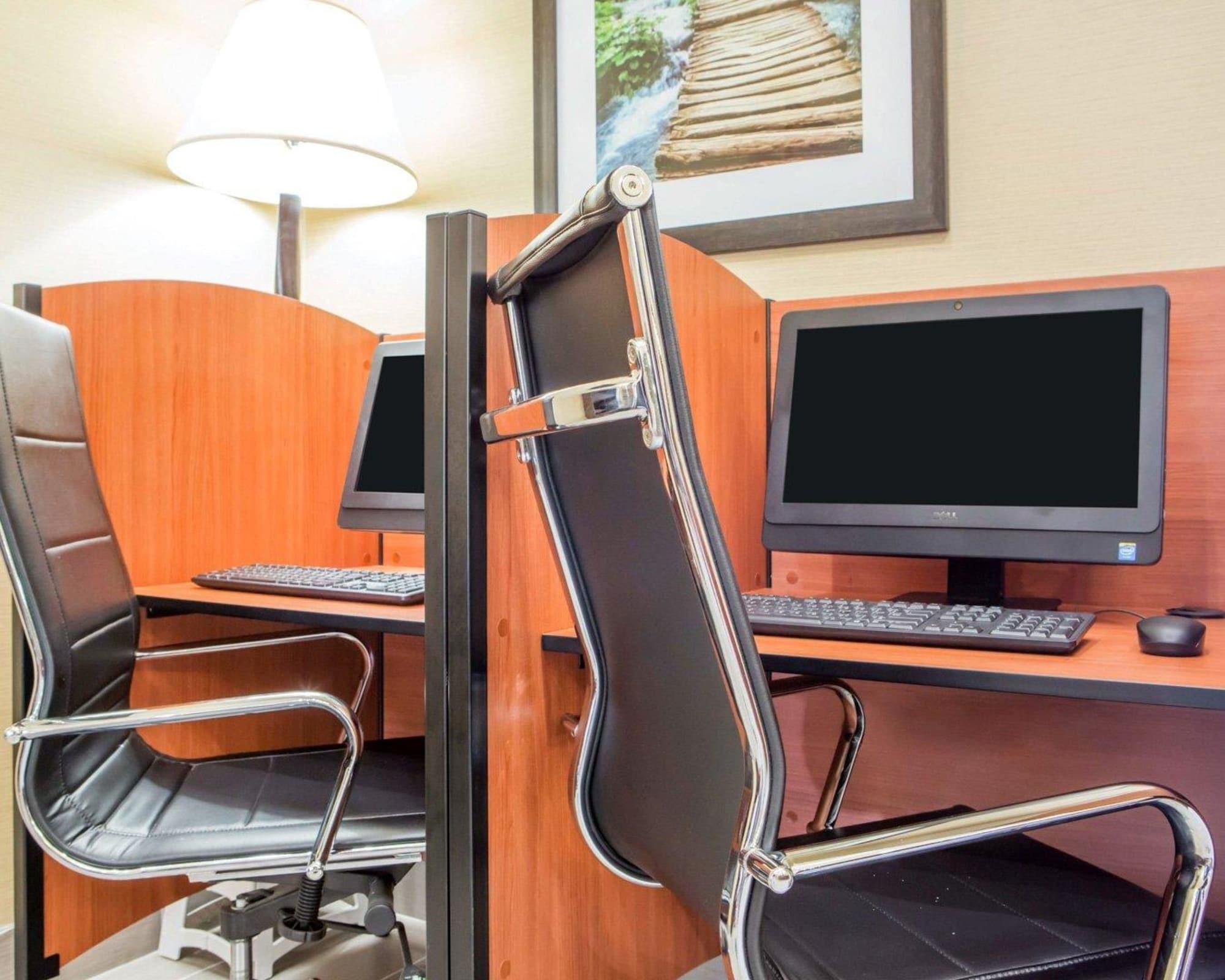 אוק קריק Hawthorn Extended Stay By Wyndham Milwaukee Airport מראה חיצוני תמונה