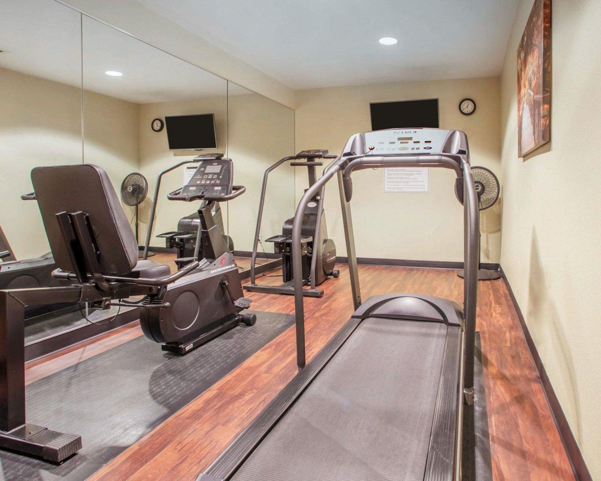 אוק קריק Hawthorn Extended Stay By Wyndham Milwaukee Airport מראה חיצוני תמונה