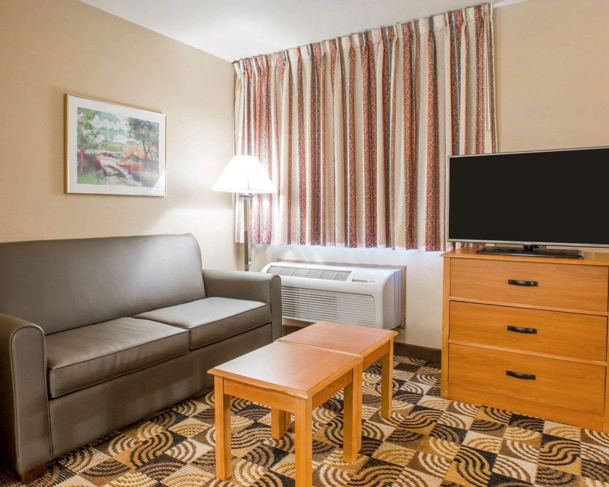 אוק קריק Hawthorn Extended Stay By Wyndham Milwaukee Airport מראה חיצוני תמונה