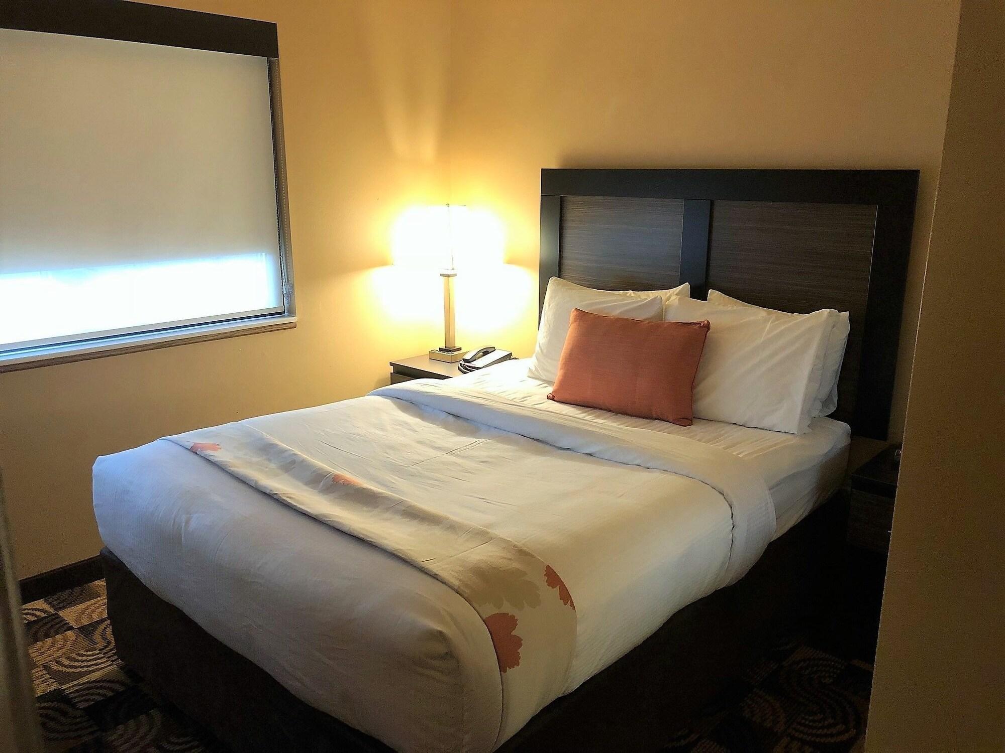 אוק קריק Hawthorn Extended Stay By Wyndham Milwaukee Airport מראה חיצוני תמונה
