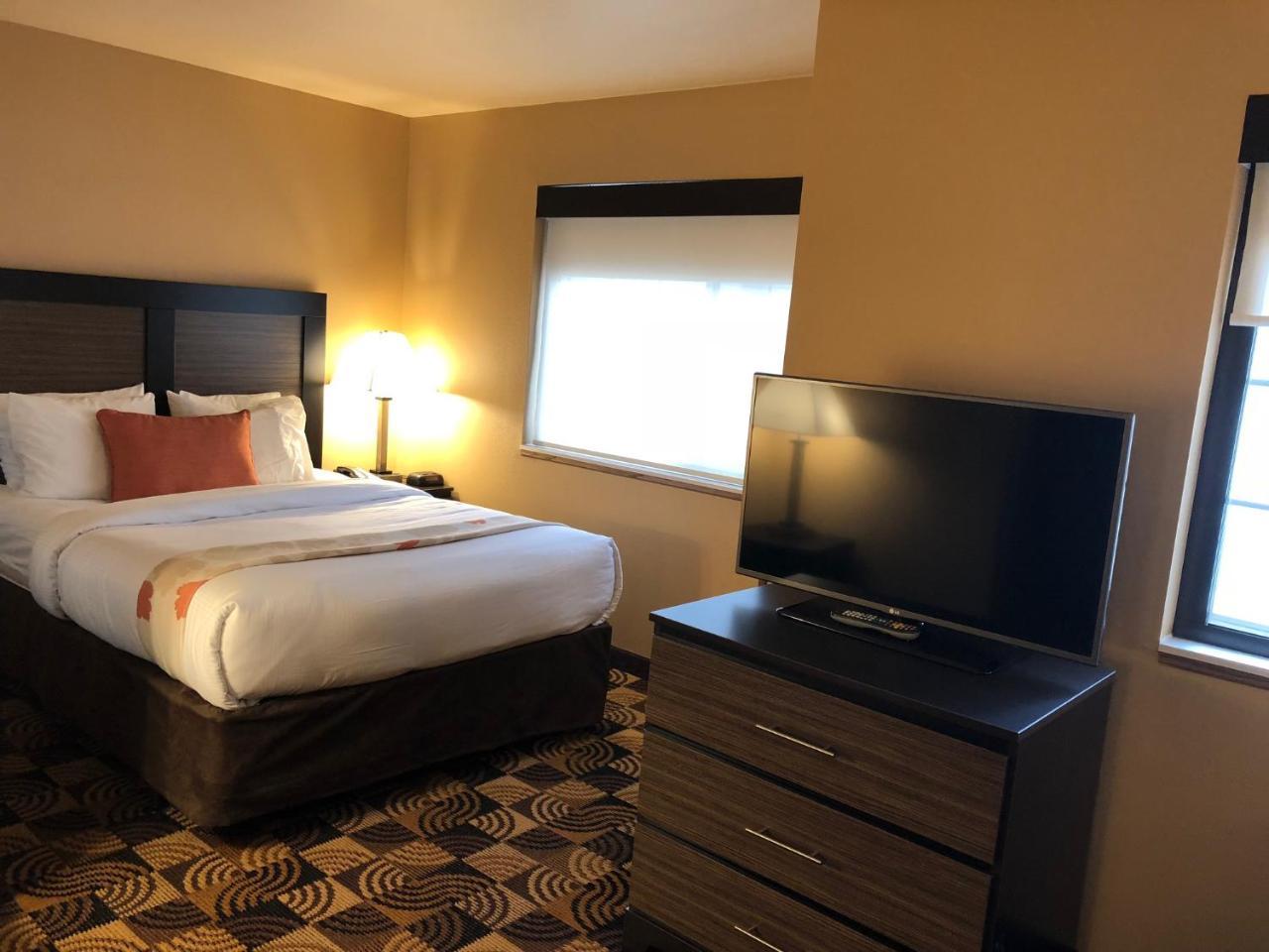 אוק קריק Hawthorn Extended Stay By Wyndham Milwaukee Airport מראה חיצוני תמונה